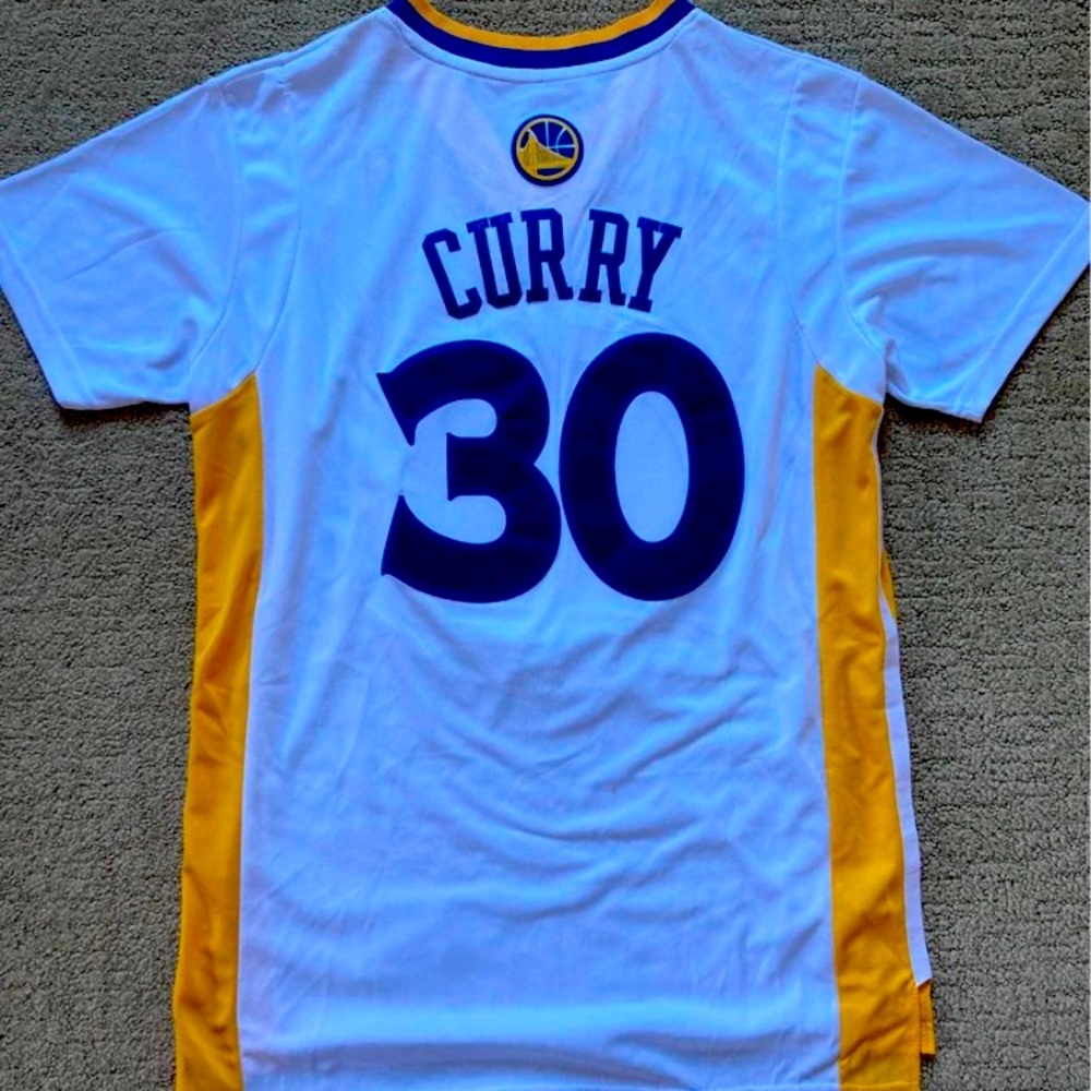 White Sleeved Stephen Curry Jersey - SIZE M